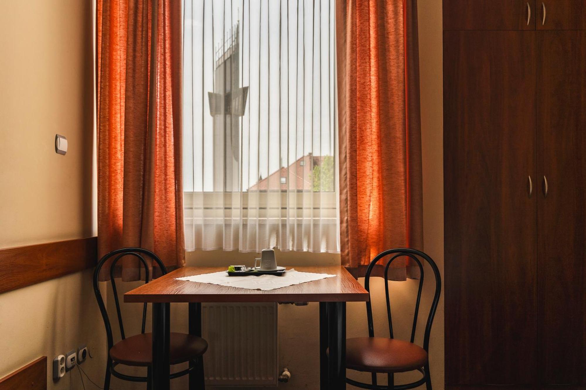 Hotel Pastoral At The Sanctuary Of The Divine Mercy Krakau